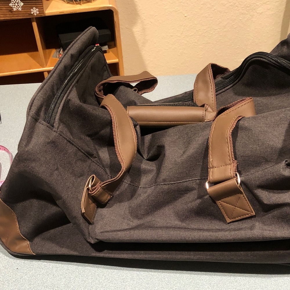 Bella Russo Duffle Bag with Wheels and Handle